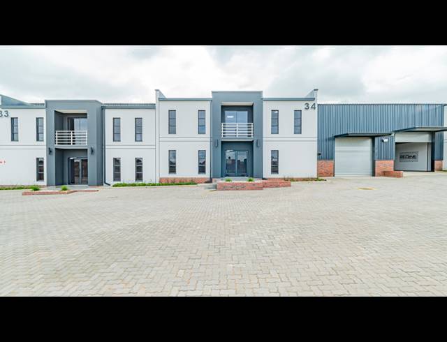596M² WAREHOUSE FOR SALE IN KNOPJESLAAGTE